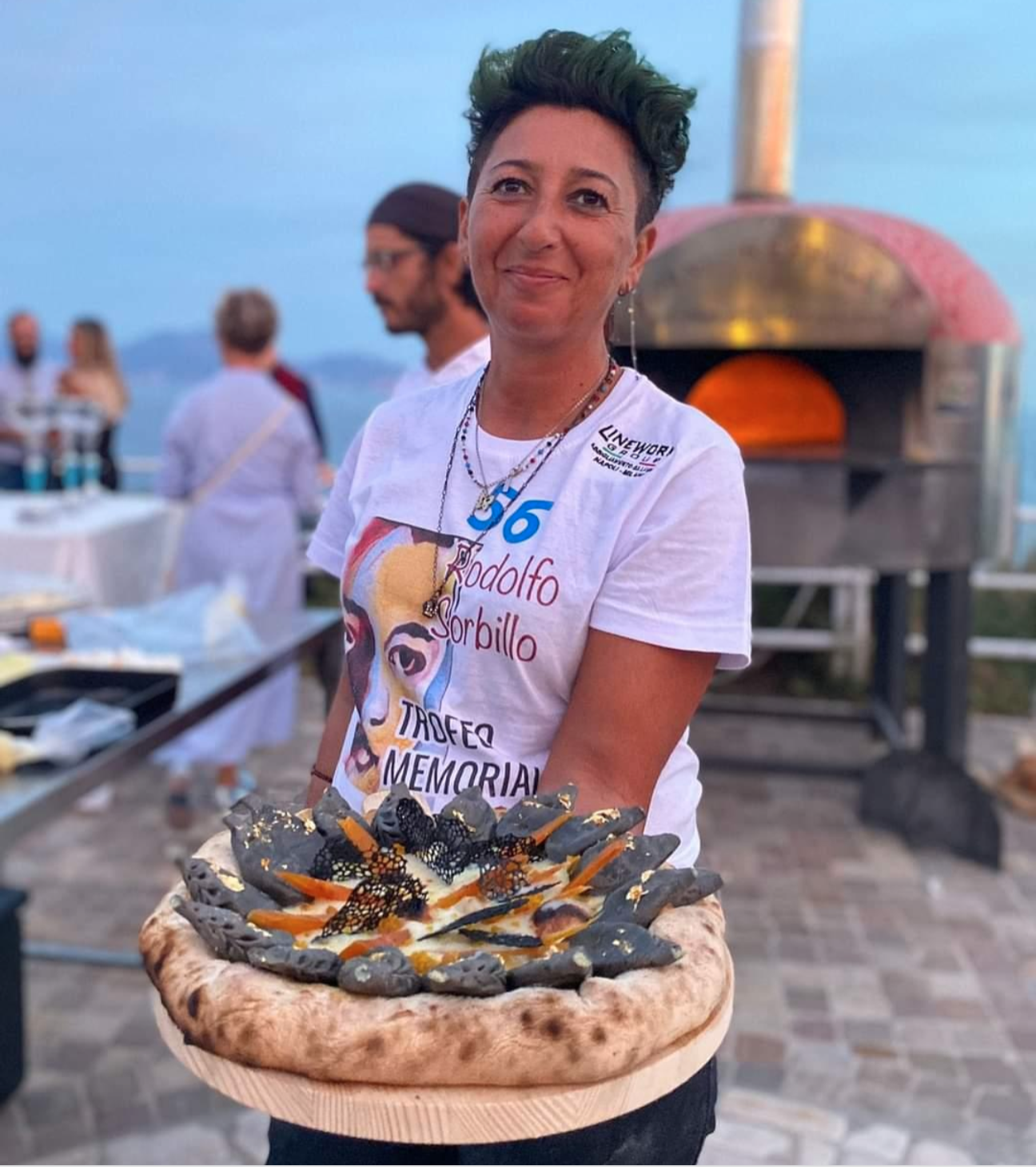 Intervista a Emiliana Scarpa la maestra pizzaiola cagliaritana super-vincitrice di<br>premi e concorsi